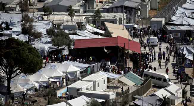 Patra'daki 600 sığınmacı yeni kamplara aktarılıyor