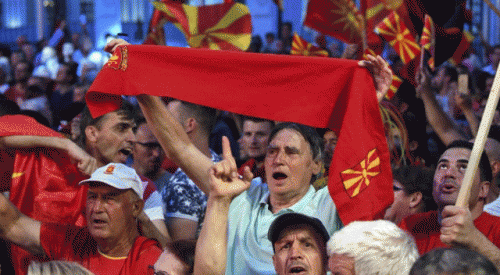 Makedonya'da 'isim sorunu' protesto edildi