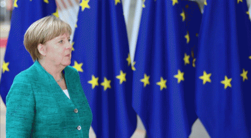 Merkel'den Türkiye'ye övgü dolu sözler