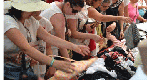 Yunan turistler Ayvalık'a akın etti