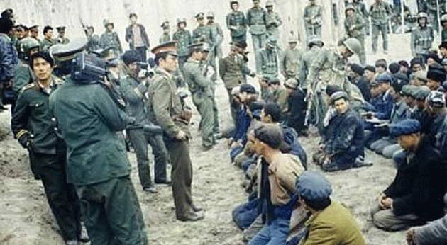 Doğu Türkistanlılardan Urumçi olaylarının 9. yılında protesto