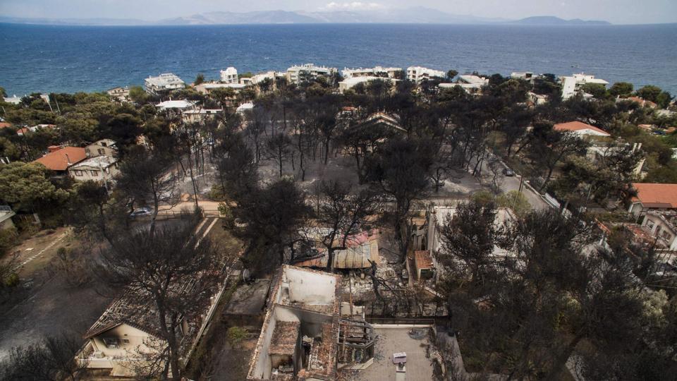 Yunanistan'daki yangınla ilgili komplolar üretiliyor