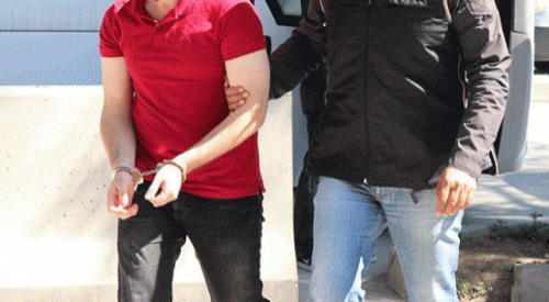 Yunanistan'a kaçmaya çalışan 50 FETÖ'cü Türkiye'ye teslim edildi