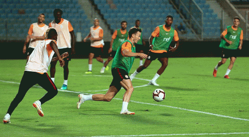 Galatasaray, AEK maçı hazırlıklarını tamamladı