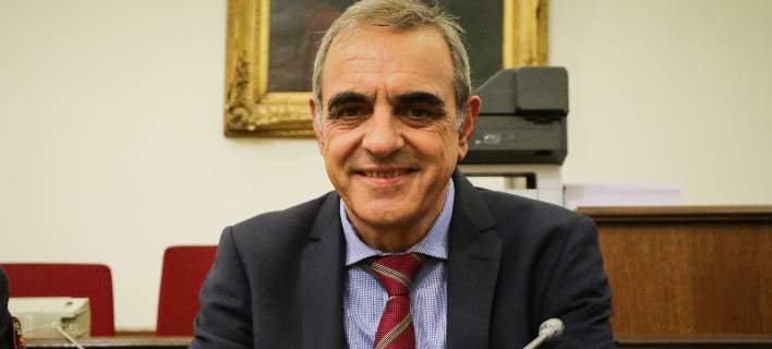 Yunanistan'da yangın sonrası bir istifa daha