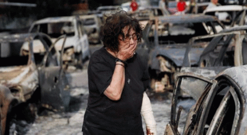 Yakınlarını Attiki'deki yangında kaybeden kadın, sorumlulara dava açtı