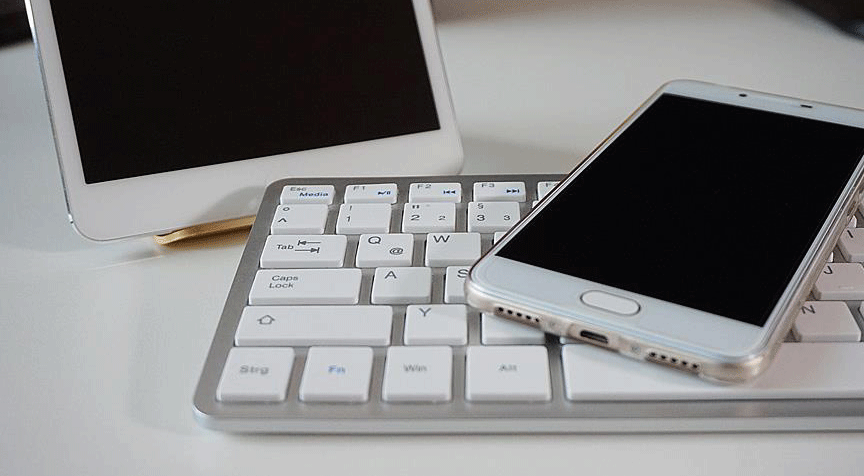 Apple mağazasında tablet patladı: 3 yaralı