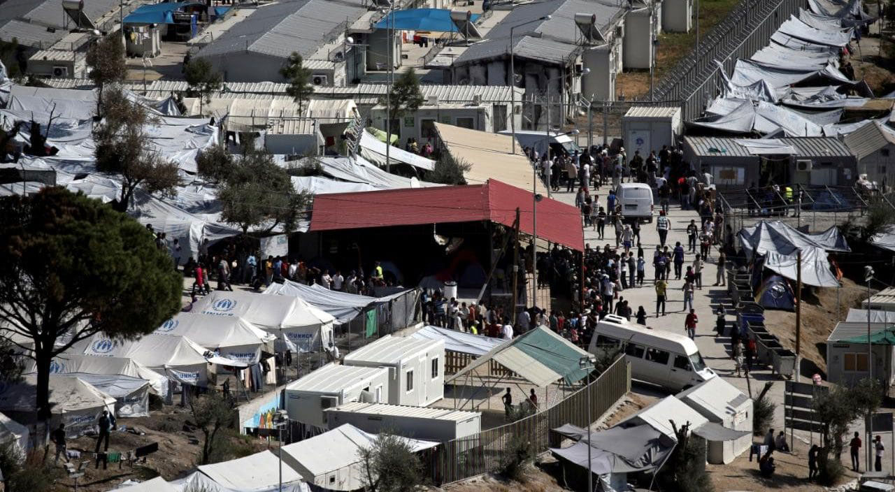 BM'den Yunanistan'a düzensiz göçmenleri ana karaya taşı çağrısı