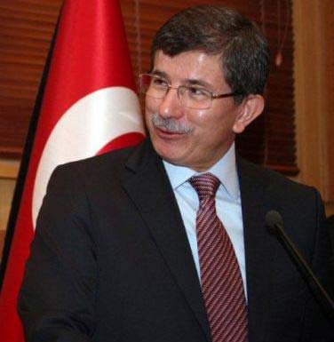 Yunan Dışişleri Bakanlığı’nın Türk Dışişleri Bakanı Ahmet Davutoğlu’na cevabı Batı Trakya Türkleri’nin tepkisine neden oldu