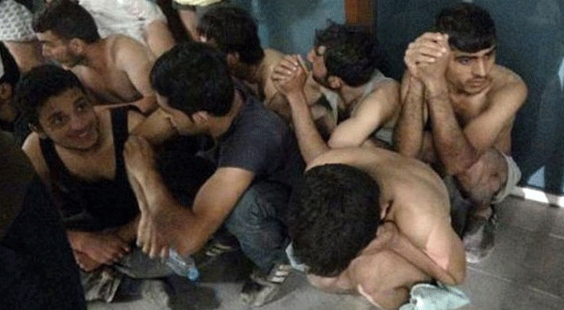 'Polisler göçmenleri dövüp gasp ettikten sonra yarı çıplak nehre attılar'