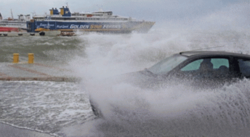 Tropik fırtına Yunanistan'ı vuruyor