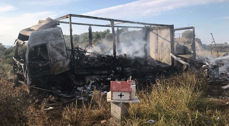 Kavala yakınlarında trafik kazası: 11 kişi yanarak öldü