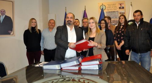Batı Trakya Türklerinin hakları için toplanan binlerce imza Avrupa Parlamentosunda