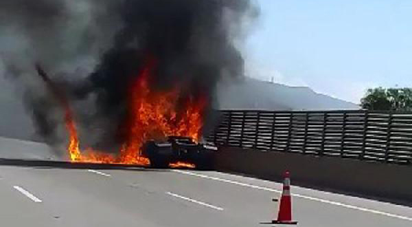 Kavala'da korkunç kaza: 3 kişi yanarak can verdi