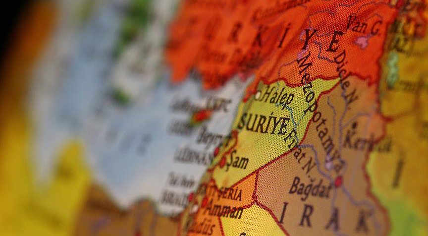 ABD öncülüğündeki koalisyon Suriye'de cami vurdu: 17 ölü