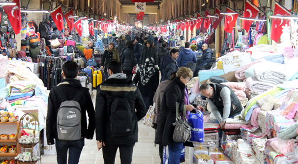 Yunan ve Bulgar turistler yılbaşı alışverişini Edirne'de yapıyor