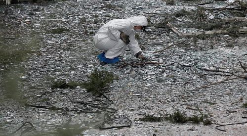 Atina'da kilise önünde patlama: 1 polis yaralı