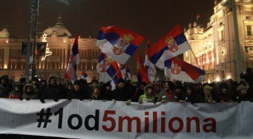 Sırbistan'da hükümet karşıtı protestolar devam ediyor