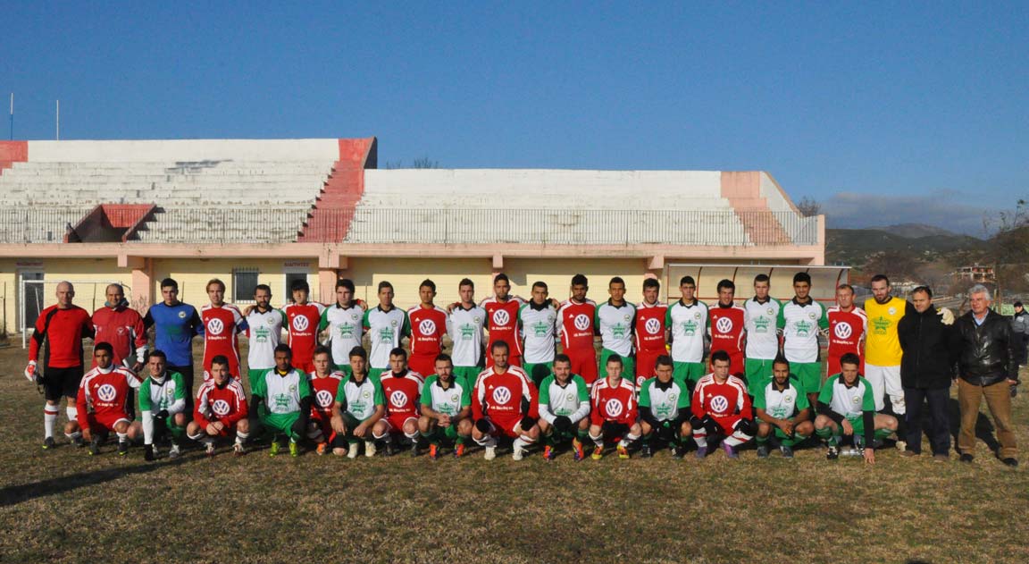 Gençler Soğuk Havada Dostluk İçin Ter Döktü