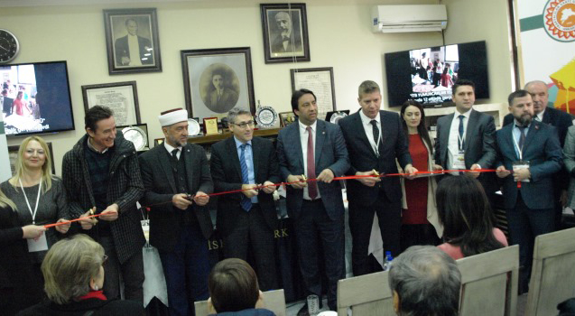 İTB'de 'Göçün acısında birleşen gönüller' sergisi