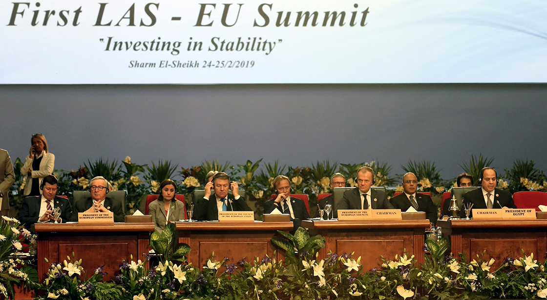 AB çıkarları için 'demokrasiyi' askıya aldı