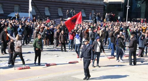 Batı Balkanlar'daki siyasi kriz dalgasının son adresi: Arnavutluk