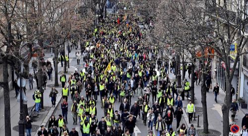 Fransa'da sarı yelekliler gösterilerin 16. haftasında sokaklarda