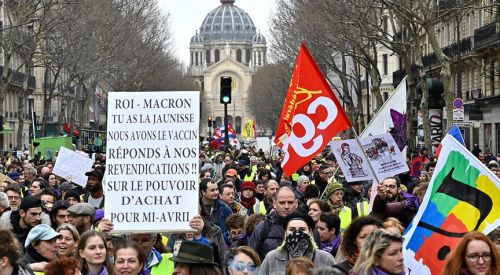 Fransa'da sarı yelekliler, gösterilerin 17. haftasında sokaklarda