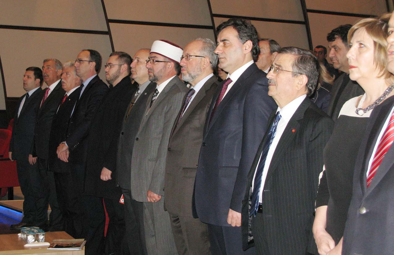 İSKEÇE MÜFTÜSÜ AHMET METE “100. YILINDA BALKAN FACİASI” KONULU SEMPOZYUMA KATILDI