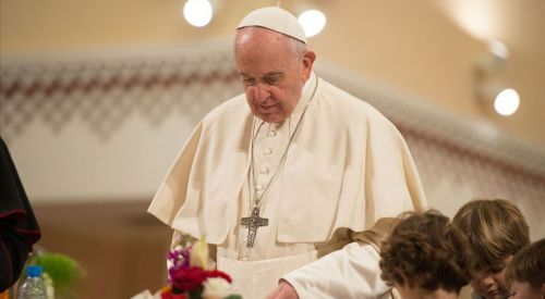 Ezanın orkestrayla okunmasına tepki