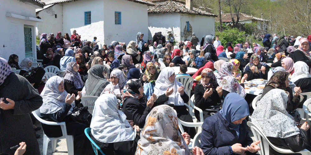 Gerdeme köyü mevlidine yüzlerce soydaş katıldı