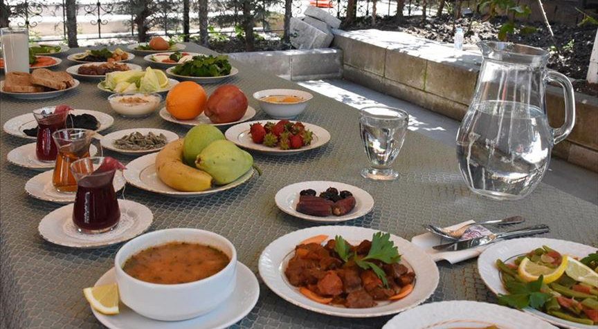Sağlık Bakanlığından örnek sahur ve iftar sofrası