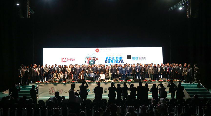 Eren: 150 bin uluslararası öğrencinin 17 bini YTB burslusu