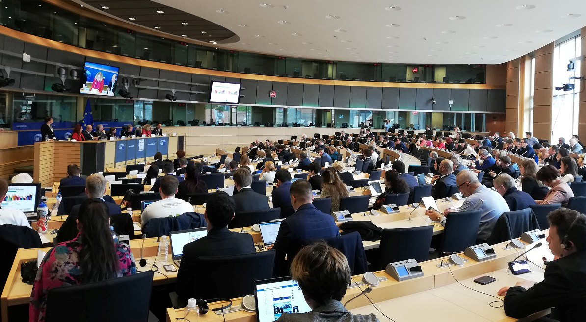 Azınlık Forumu’nda eğitim sorunlarımız aktarıldı