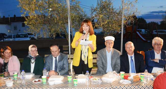 Kurcalı Kadınları Derneği üyeleri iftar verdi