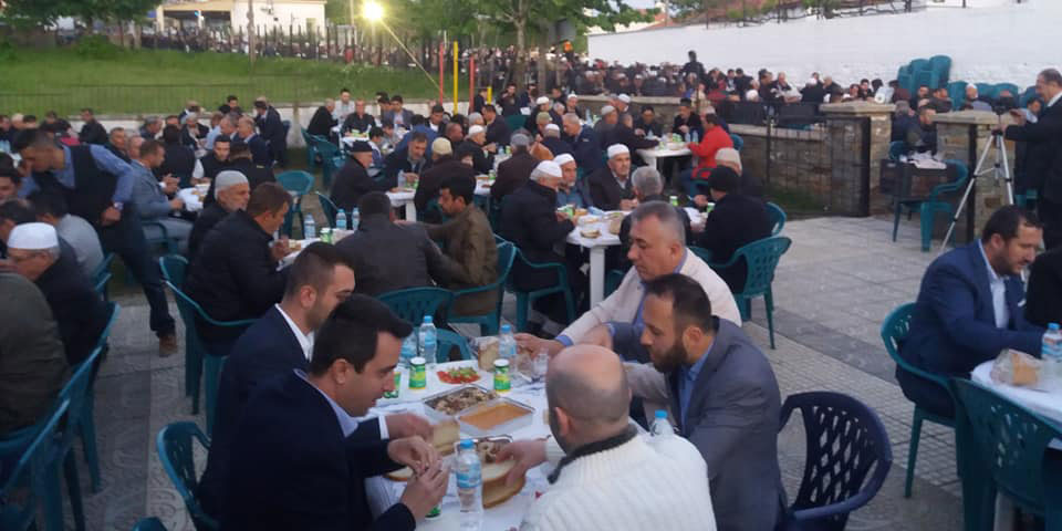 Mehrikoz iftarı yüzlerce soydaşı aynı sofralarda buluşturdu