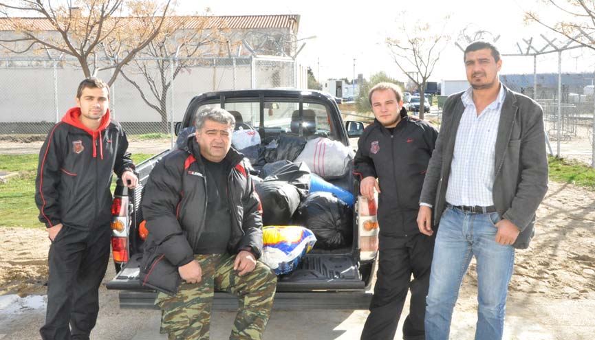 KOZLUKEBİR TAKIMI DA GÖÇMENLERE DESTEK VERDİ