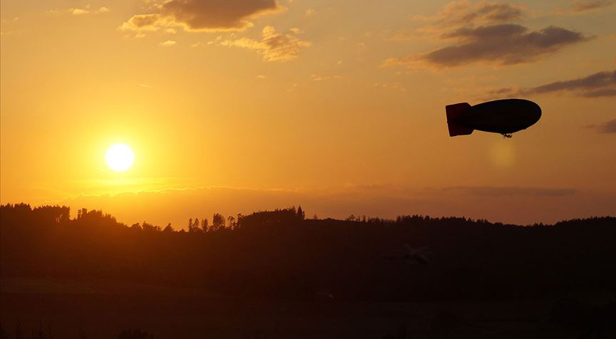 Çin'de zeplin 7 bin metreyle irtifa rekoru kırdı