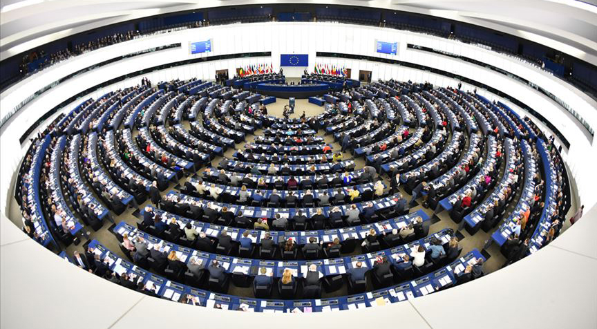 AP seçimlerinde aşırı sağcı partiler ile Yeşiller güç kazandı