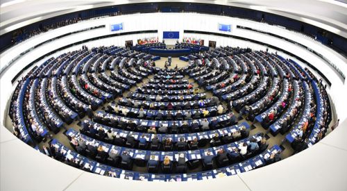 AP seçimlerinde aşırı sağcı partiler ile Yeşiller güç kazandı