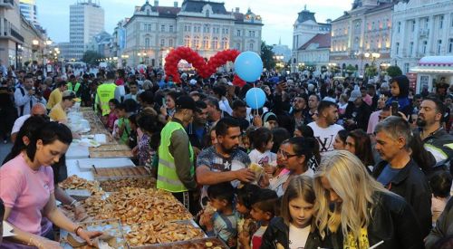 Sırbistan'da geleneksel 'bayram sofrası' kuruldu