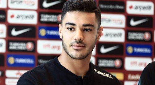 Bundesliga'da 'yılın çaylağı' Ozan Kabak