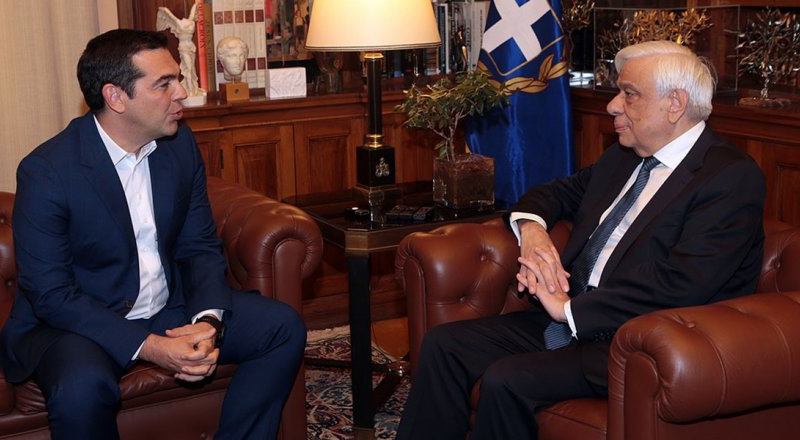 Çipras'tan Pavlopulos'a: Erken seçim ilan etmenizi rica ediyorum