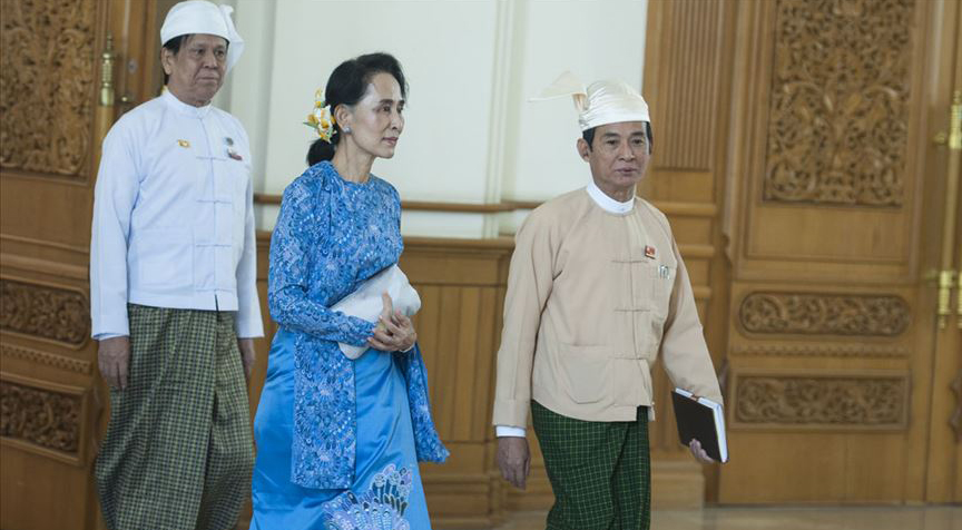 Myanmar lideri Suu Çii aşırı sağa yaklaşıyor