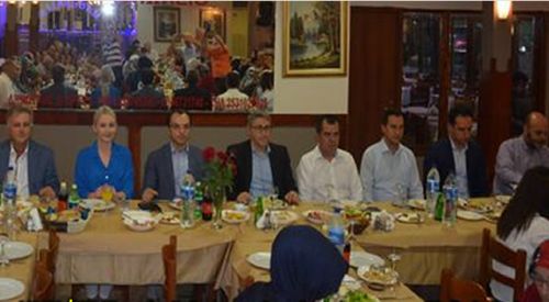 YAKA İKE'den anlamlı akşam yemeği