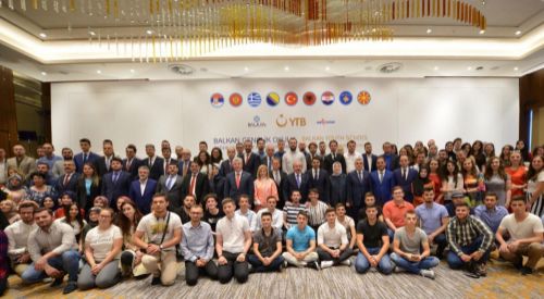 Balkan Gençlik Okulunun kapanış programı Üsküp'te düzenlendi