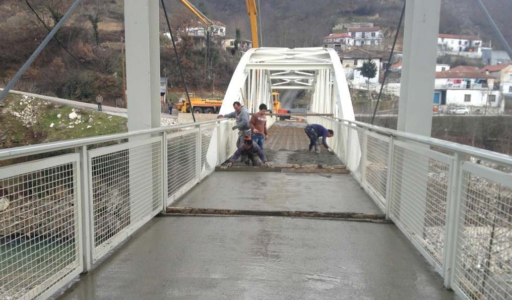 Dolaphan yaya köprüsü tamamlanmak üzere