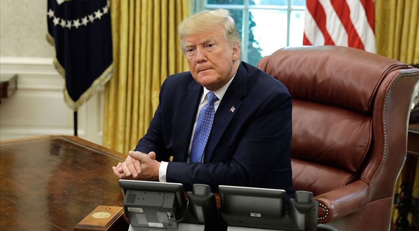 Trump İngiltere'nin ABD Büyükelçisine 'aptal' dedi