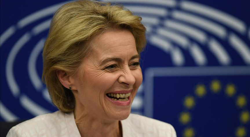 AB Komisyonu'nun yeni başkanı von der Leyen oldu