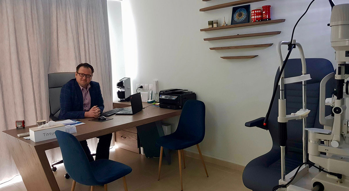 Göz Cerrahı Dr. Mahmut Subaşılar kendi muayenehanesinde hizmete başladı